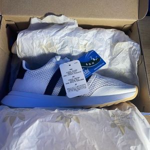 Adidas Women’s Size 6 1/2 originals white black white